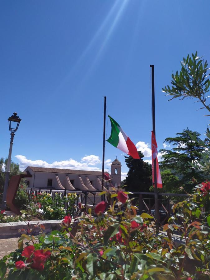Valle Fiorita Castro dei Volsci ภายนอก รูปภาพ